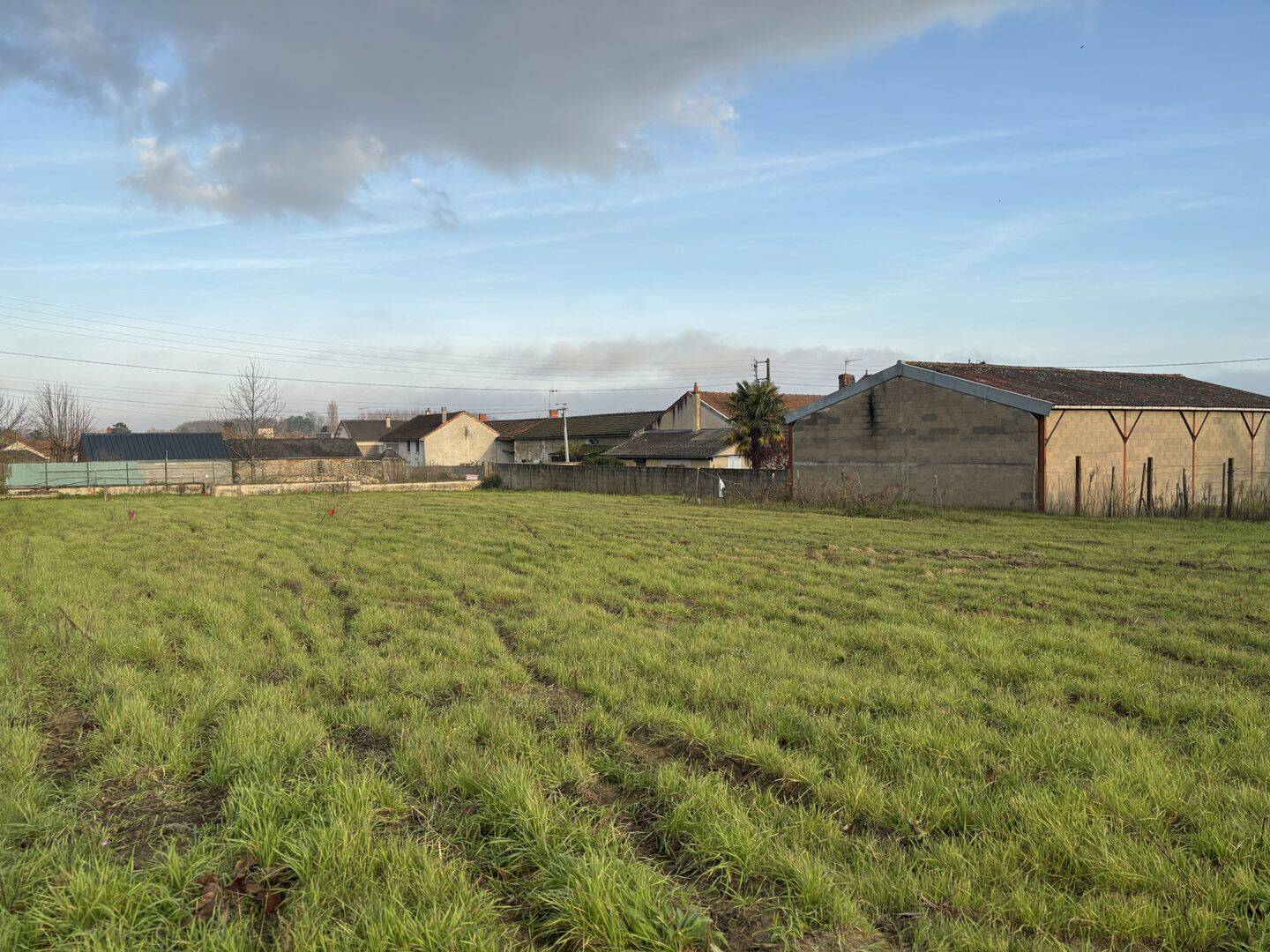 Jardin - terrain constructible à Lencloître